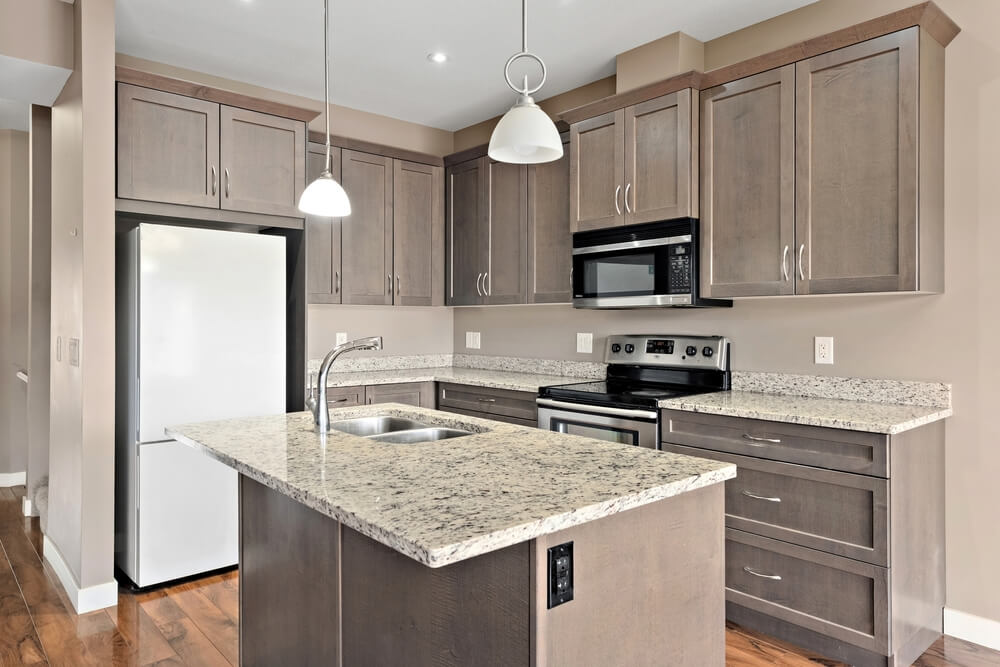 kuchnia z granitowym blatem