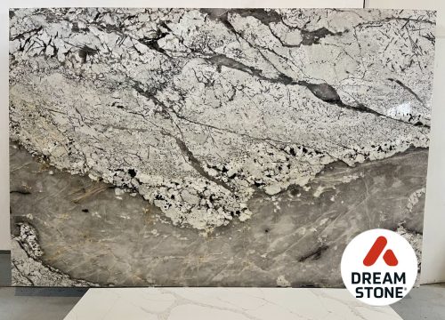 13. kwarcyt Patagonia Iceberg 300x200x3cm poler