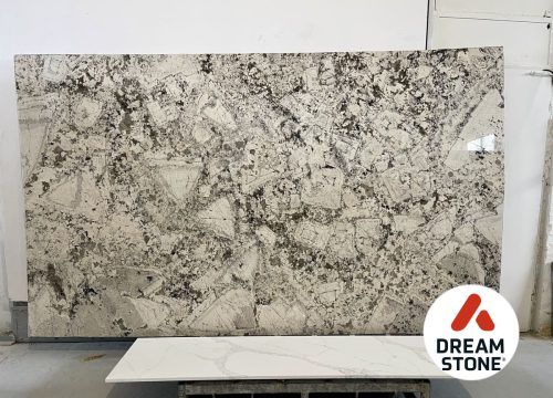 24. kwarcyt White Babilon 323x195x2cm poler