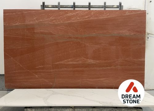 29. kwarcyt Rosa Coralo 233x130x3cm poler