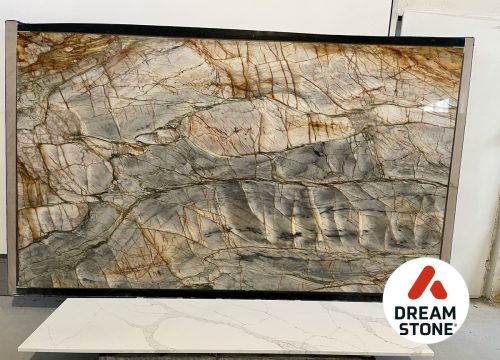 9. kwarcyt Michelangelo 270x160x3cm poler